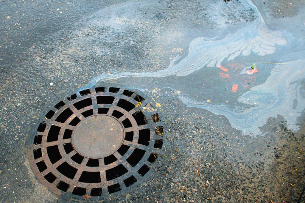 How To Use The Environmental Incident Report Template by 1streporting.com to report and manage spills like the one shown in this image.