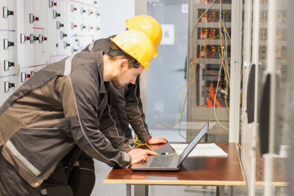 Empower Your Field Teams With The Most Versatile Solutions like 1st Reporting.