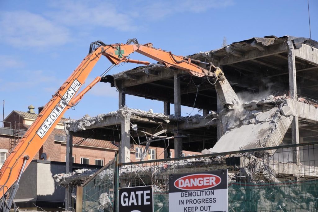 Educating demolition staff to current safety best practices is critical in any construction situation. Learn more at 1stReporting.com.