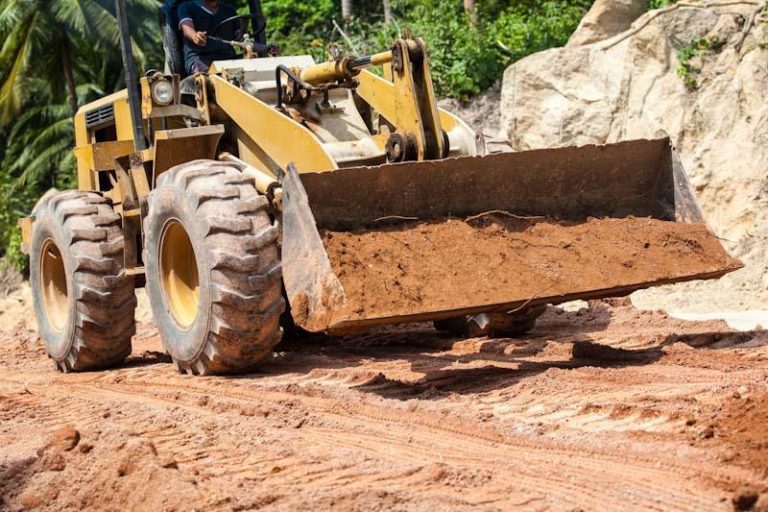 Front-end loader safety inspection guide by 1st Reporting.